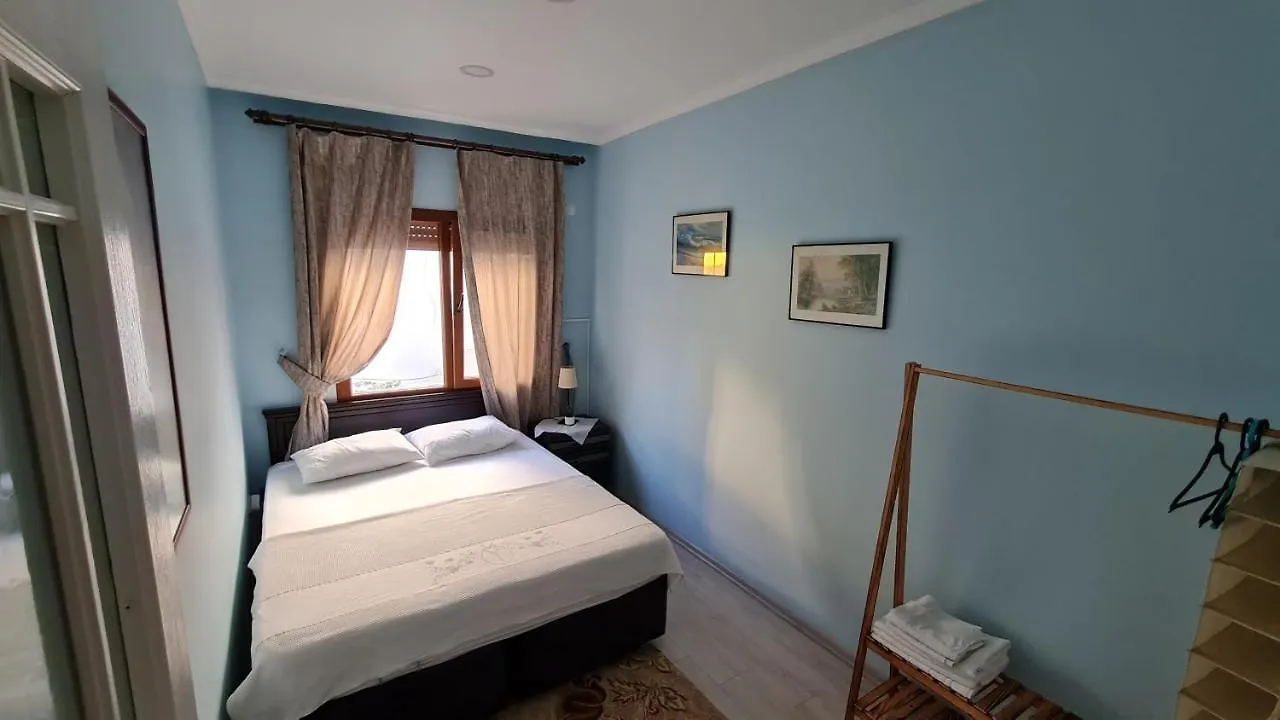 Condo Reina, Kusadası