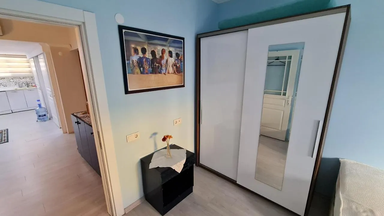 Condo Reina, Kusadası Appartamento
